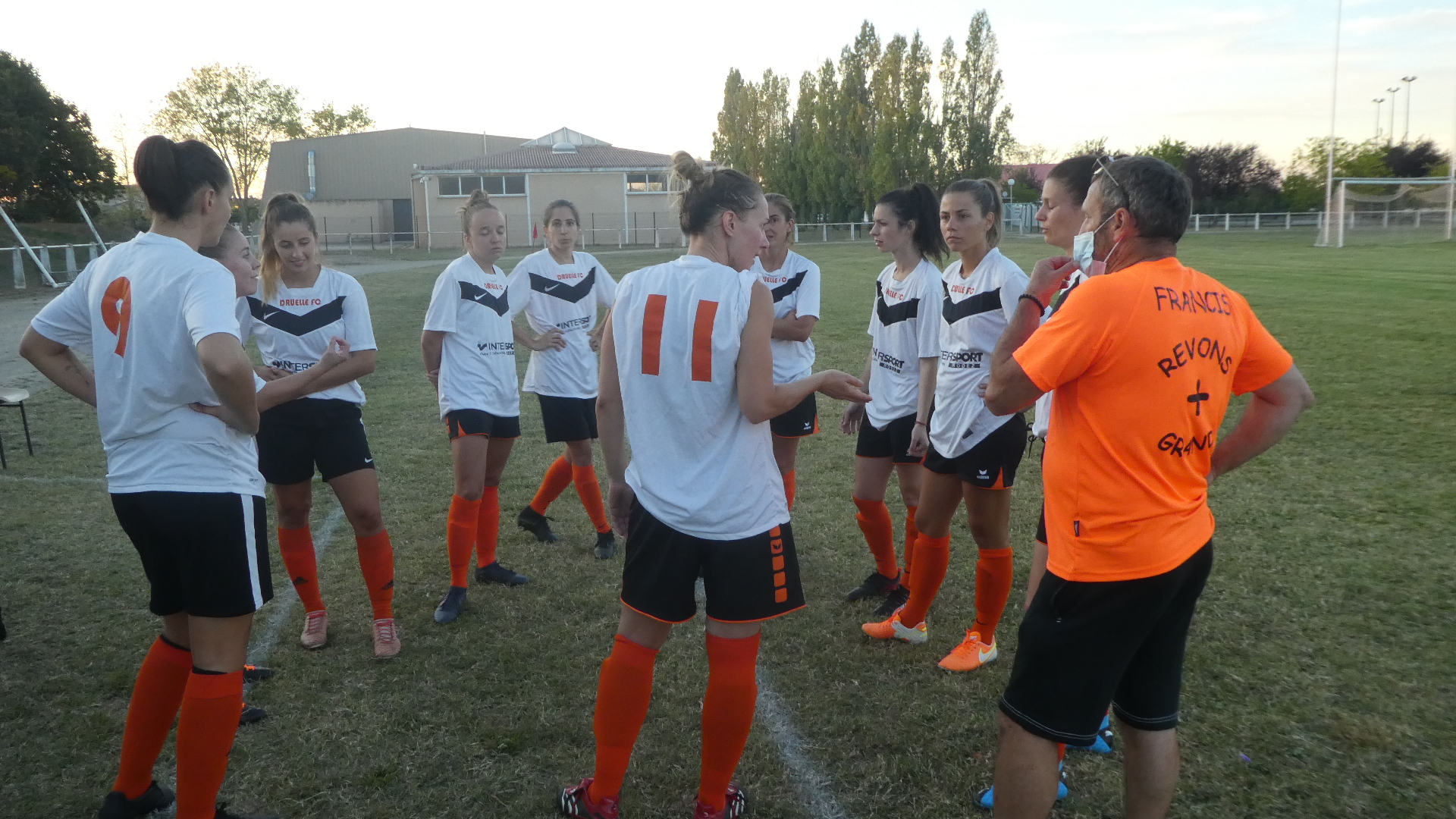 CARTON PLEIN POUR DE DRUELLE FC.