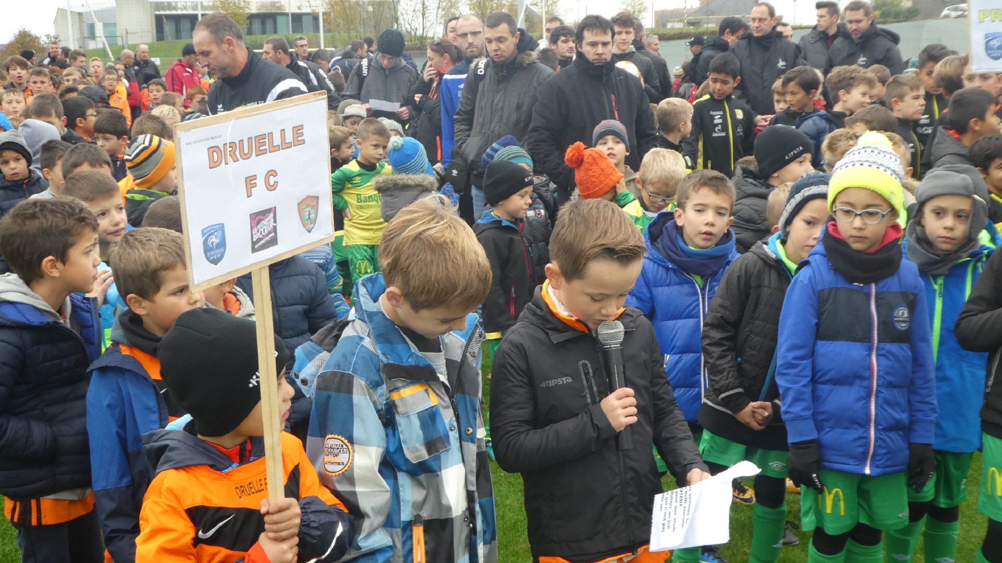 LE NOËL DES FOOTEUX VEUT RESISTER AU COVID