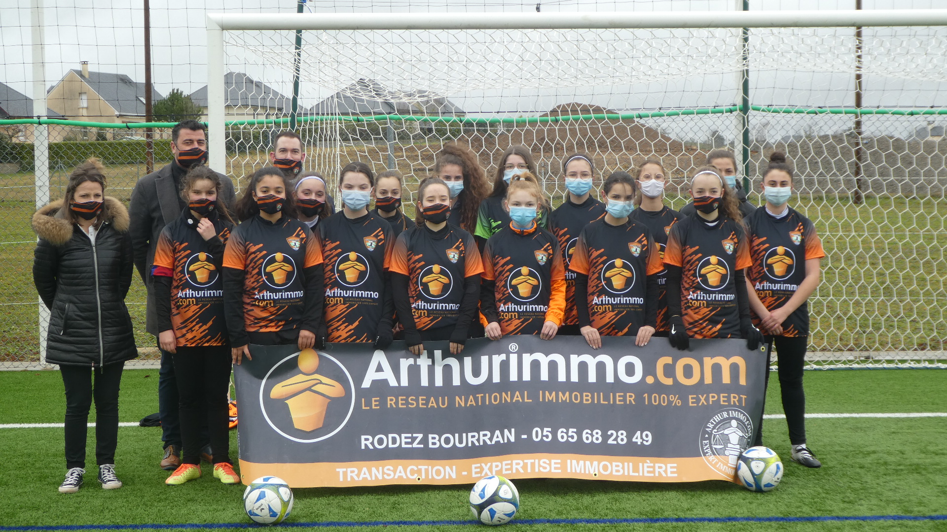 LES U12-U15 FEMINIMES ONT RECU LEURS NOUVEAUX MAILLOTS